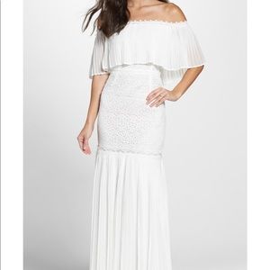 COPY - BNWT White Foxiedox Dina Off Shoulder Maxi…